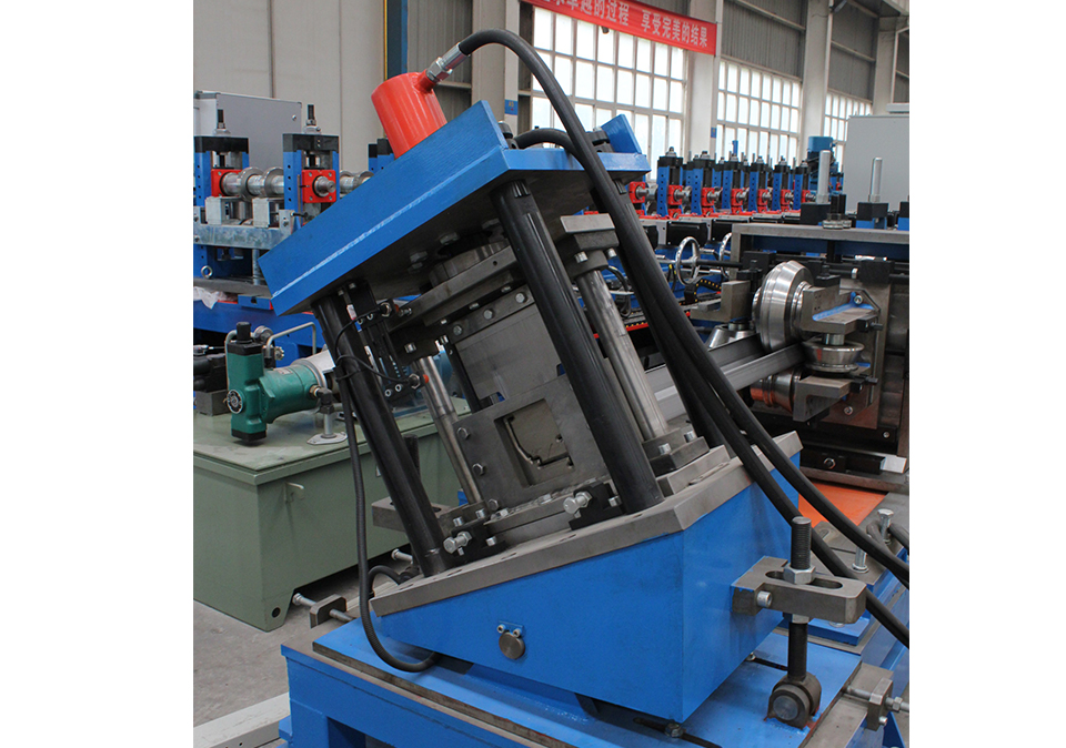 金屬門框設(shè)備